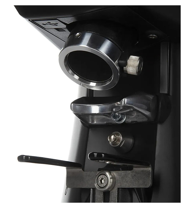 999